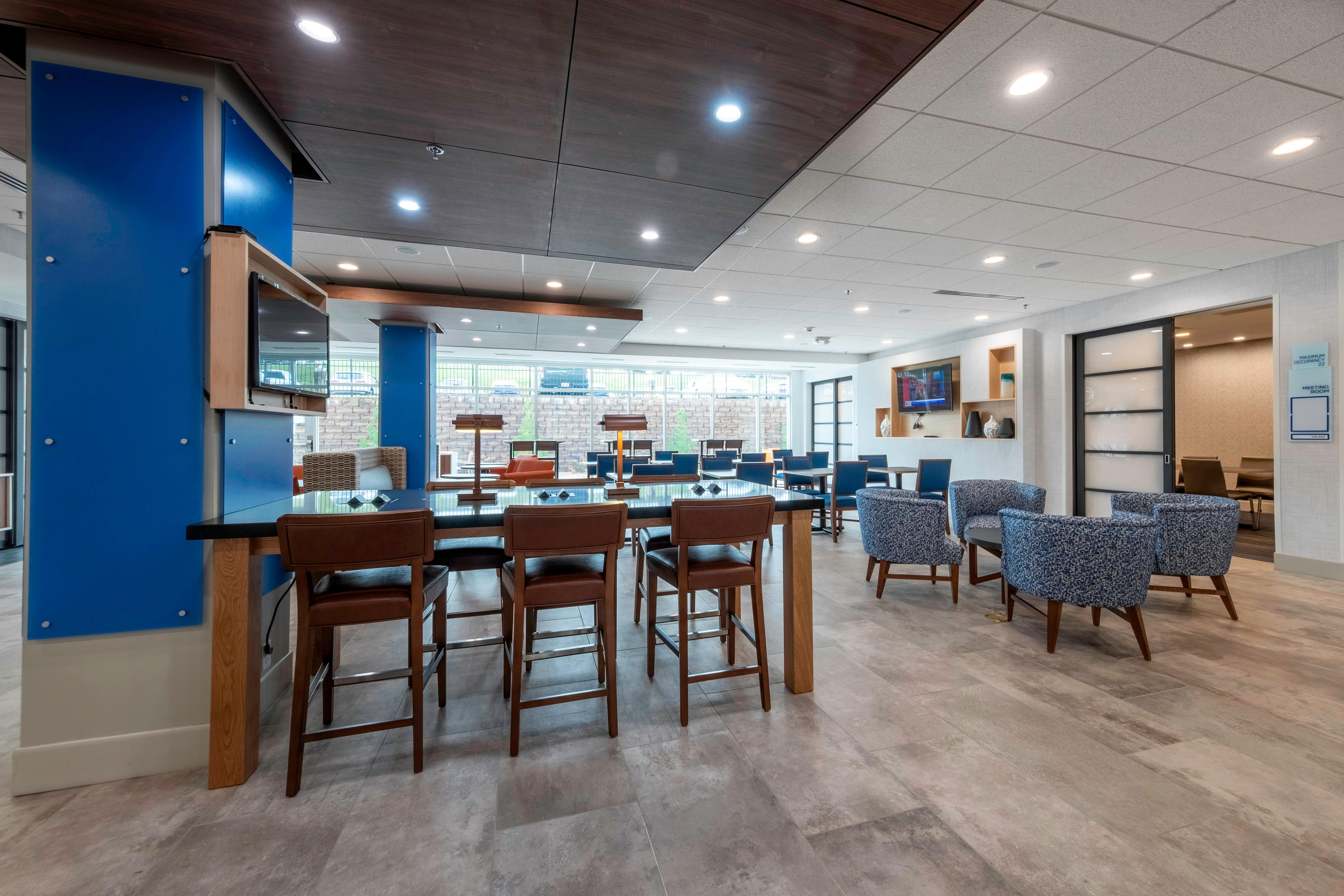 Holiday Inn Express & Suites - Staunton By Ihg Exterior foto